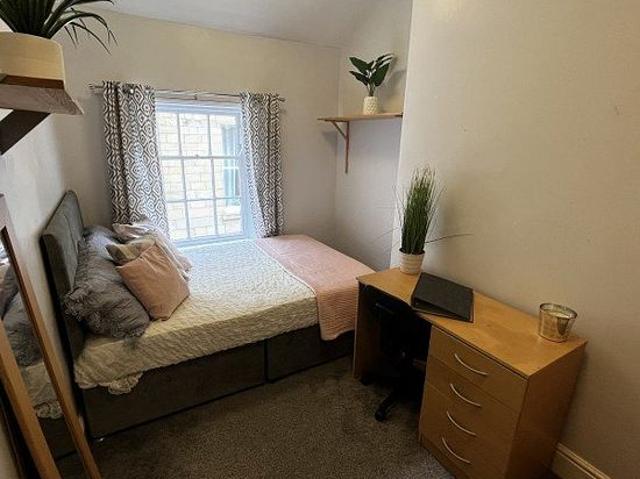 Ridgeway Cottage, LS6 2EF