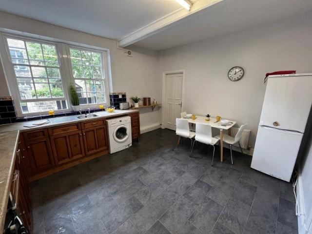 Ridgeway Cottage LS6, Room to rent, £685 pcm | PrimeLocation