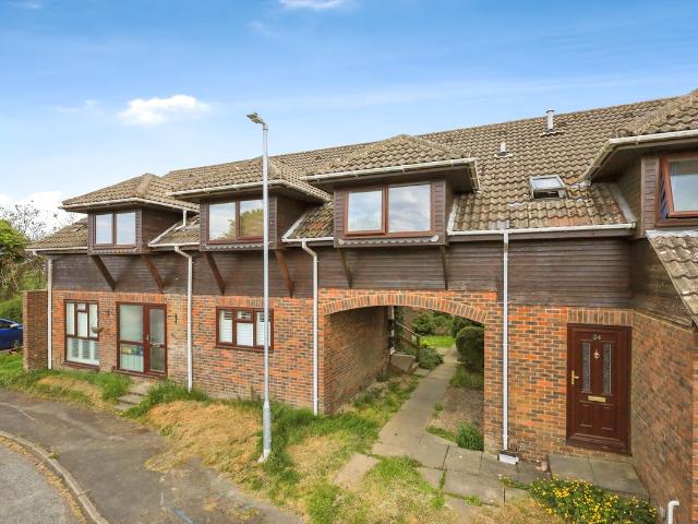 Ridgeway Close, Heathfield TN21, 1 bed flat to rent, £1,100 pcm | PrimeLocation