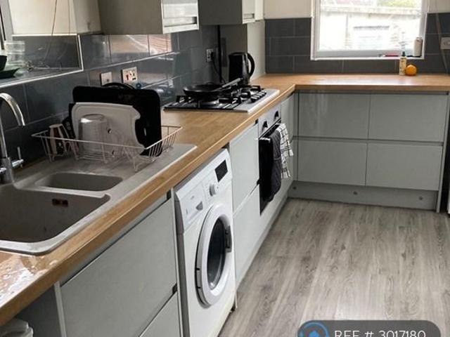 Ridgeway Lane, Bristol, BS14 3 bed semi detached house to rent £2,200 pcm £508 pw