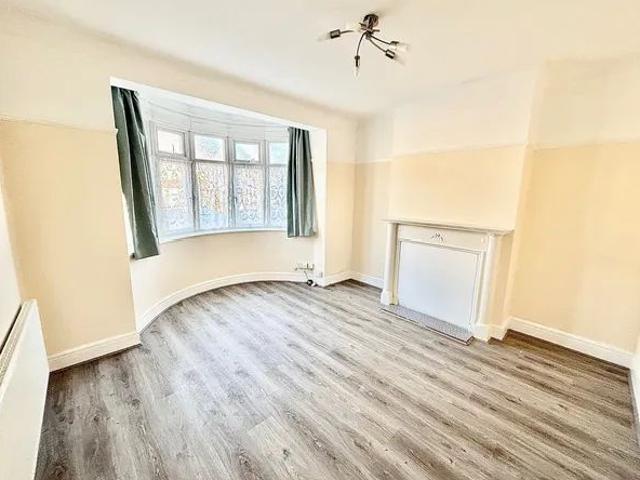 Ridgeway, Redbridge, IG4, Property for rent