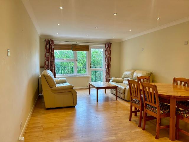 Ridgway, London SW19, 3 bed flat to rent, £3,000 pcm | PrimeLocation
