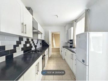 Ridgway Road, Luton LU2, 3 bed terraced house to rent, £1,750 pcm | PrimeLocation