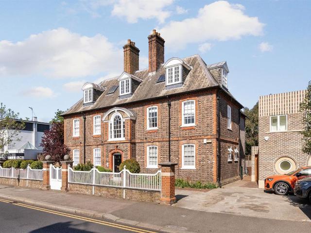 Ridgway, Wimbledon SW19, 1 bed flat to rent, £2,150 pcm | PrimeLocation