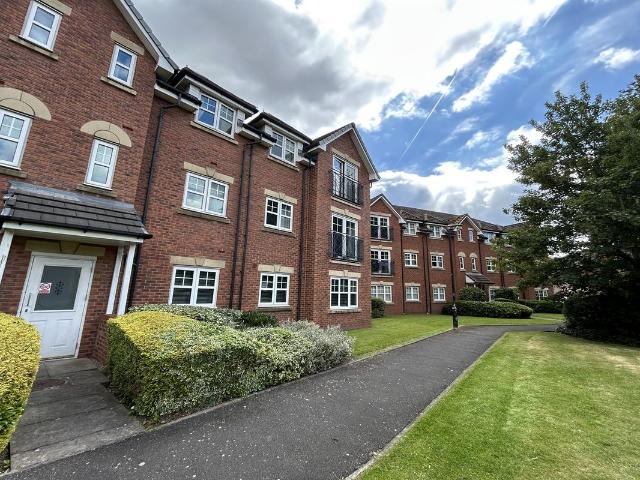 Riding Close, Sale M33, 2 bed flat to rent, £1,175 pcm | PrimeLocation