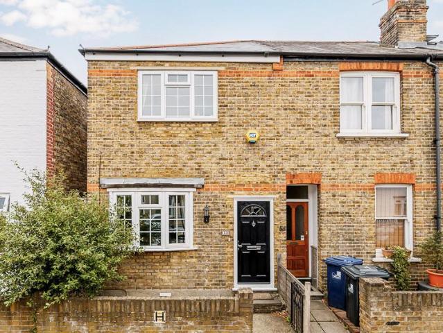 Ridley Avenue, Ealing, London, W13 9XW 2 bed end of terrace house to rent £2,250 pcm £519 pw