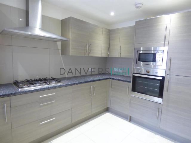 Ridley Street, Leicester LE3 4 bed detached house to rent £2,340 pcm £540 pw