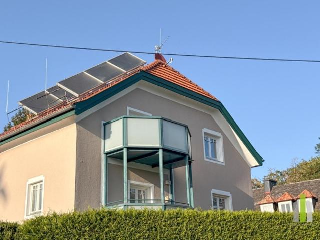 RIEDENBURG | Traumhafte 2,5 Zimmer Wohnung mit eigenen Garten