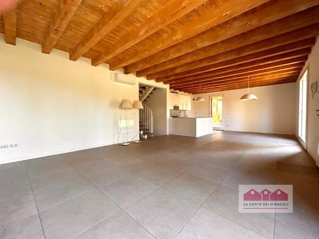 RIF. 1081X PORZIONE INDIPENDENTE CON GIARDINO PRIVATO