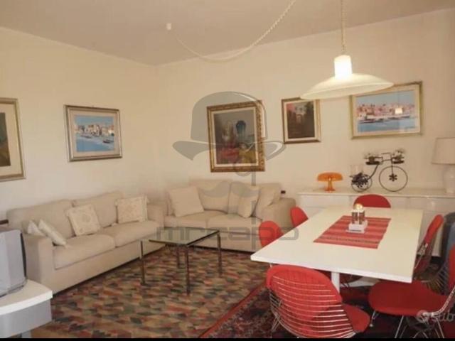 Rif. 18091 Indipendente, Villa Affitto a Massa, Marina Massa Levante
