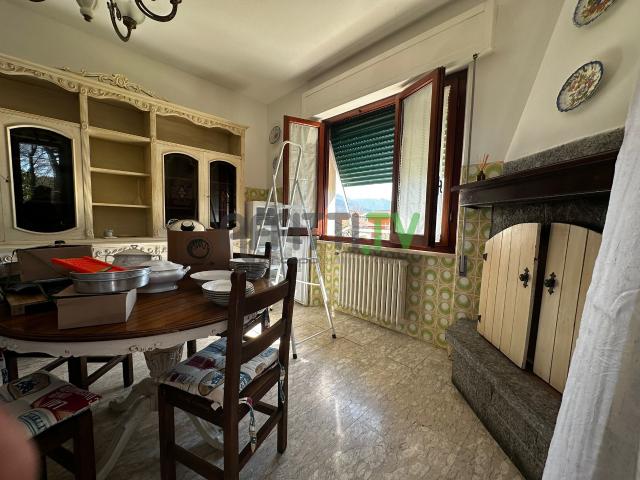 Rif. 20929 Semindipendente, Porzione bifamiliare Affitto a Massa, Marina Massa Ponente