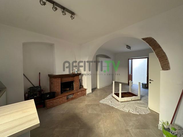Rif. 22049 Appartamento, Open Space Affitto a Carrara