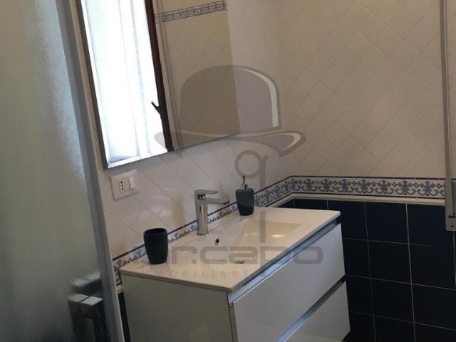 Rif. 23301 Appartamento, Trilocale Affitto a Massa, Marina Massa Centro