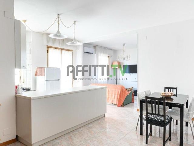 Rif. 24710 Appartamento, Appartamento Affitto a Massa, Marina Massa Centro