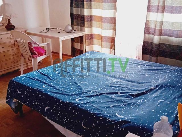 Rif. 24059 Stanza, In appartamento Affitto a Carrara, Avenza