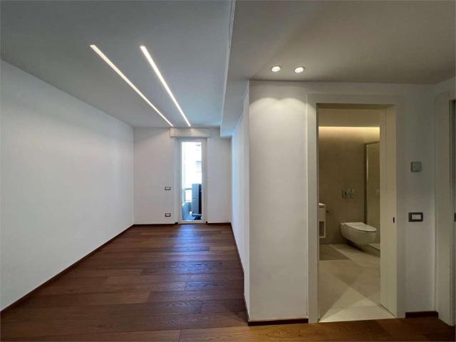 Rif. 2688 Cassarate ampio 3.5 locali con vista lago