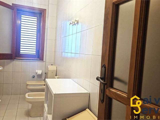 RIF.2897 APPARTAMENTI IN VILLA ARREDATI ALL'ARENELLA CON PISCINA