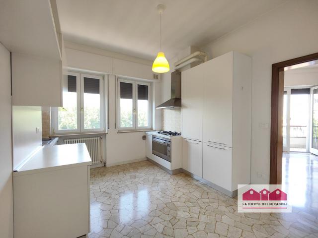 RIF. 406X ULTIMO PIANO QUADRICAMERE CON SPLENDIDE VISTE