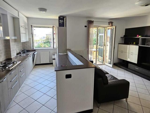 Rif. 4216 Appartamento, Quadrilocale Affitto