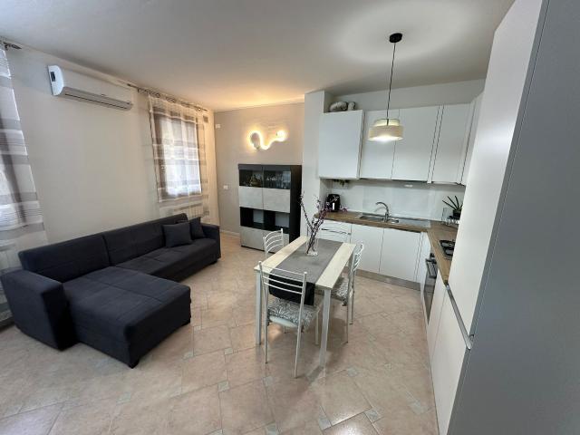 Rif. A30 Lendinara zona centralissima AFFITTASI appartamento al piano terra Immobiliare La Chiocciola