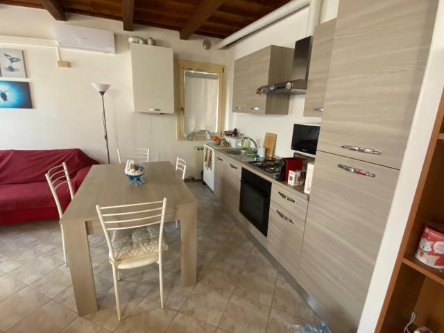 Rif. A44 Affittasi Monolocale in Pieno Centro a Lendinara libero da Giugno 2026 Immobiliare La Chiocciola
