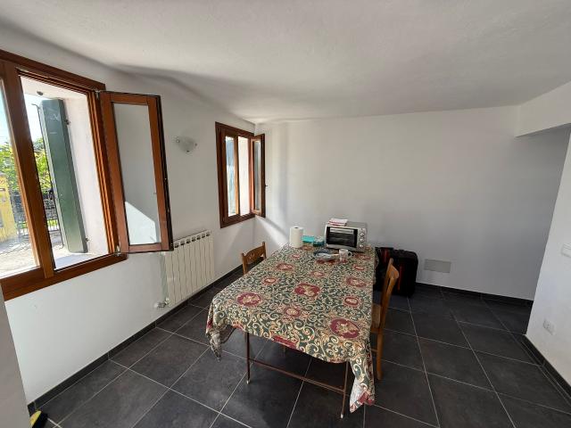Rif. A45 – Lendinara, prima periferia affittasi Casa accostata con ampio giardino privato Immobiliare La Chiocciola