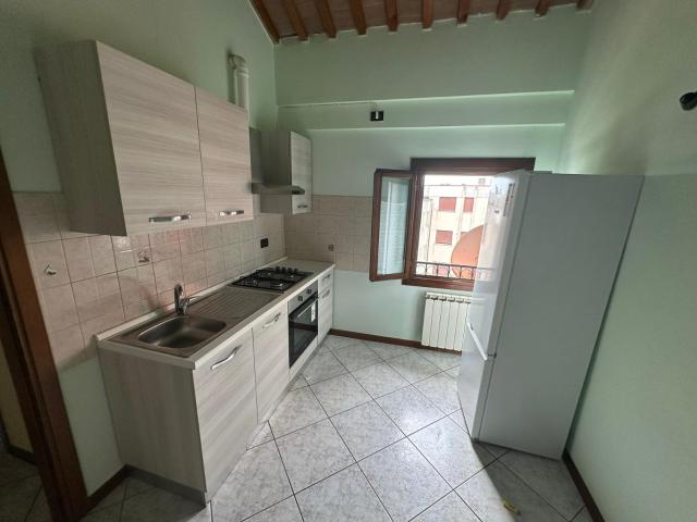 Rif. A41 LENDINARA centro affittasi appartamento situato al 2 piano LIBERO DA DICEMBRE 2026026 Immobiliare La Chiocciola