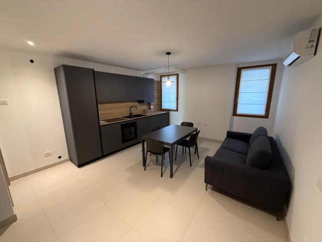 Rif. A50 Lendinara centro storico affittasi appartamento di lusso Immobiliare La Chiocciola