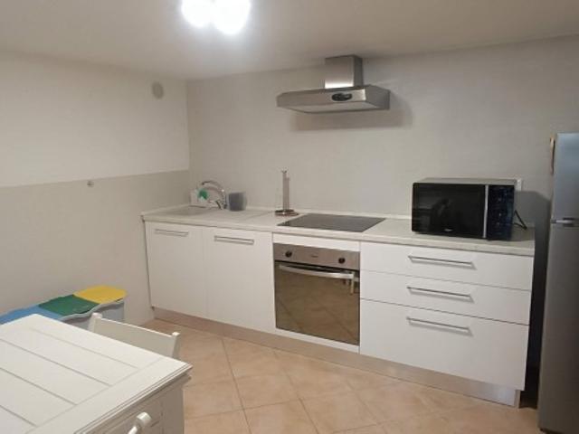 Rif. AC487 Monolocale con giardino vicinissimo al mare