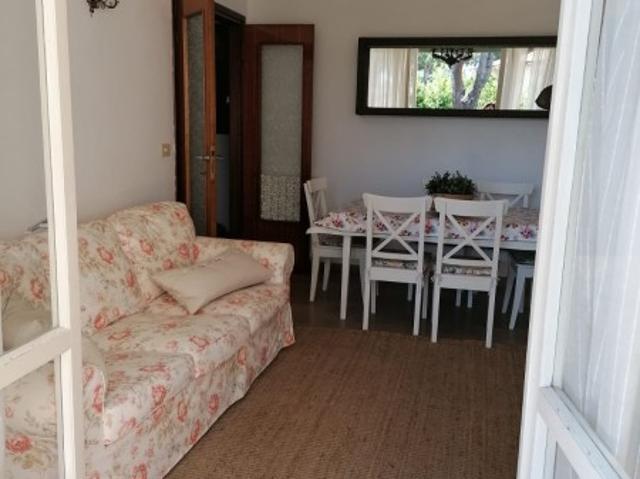 Rif. AC5 IT046033C2ZPG6F44S Affitto estivo viareggio zona citta' giardino piano terra rialzato tra mare e pineta con posto auto
