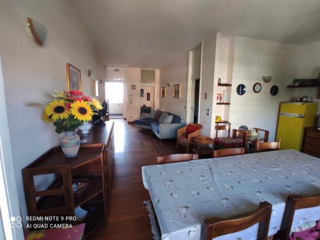 Rif. AC11 IT046033C224EJRKGQ Viareggio citta giardino affitto estivo vista mare