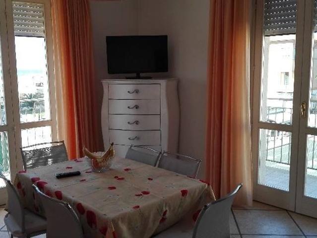 Rif. AL13 IT046005C2C2JSJMDK Lido di camaiore affitto estivo solo settembre appartamento con bellissima vista mare con posto auto 046005ltn0257 it046005c2c2jsjmdk