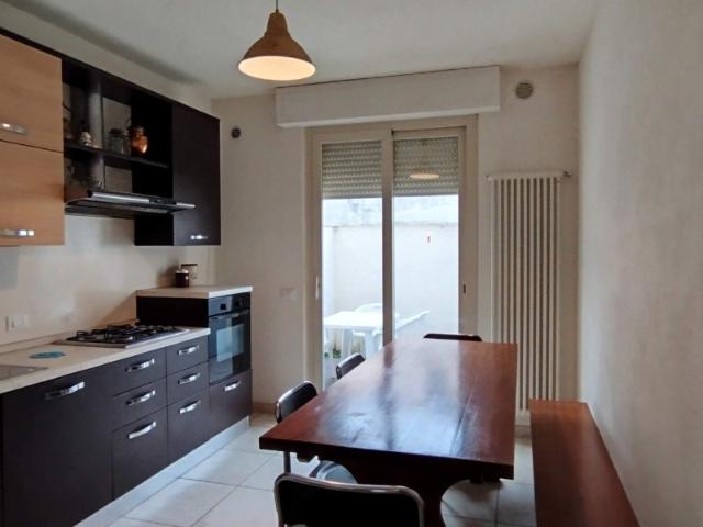 Rif. AL169 IT046005C2HZ61PLJ4 Casa indipendente con corte vicino al mare