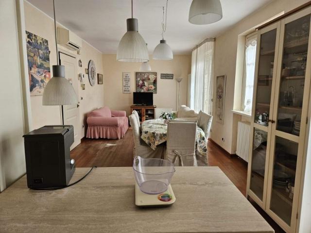 Rif. AV12 IT46033C28V74EU4Y Viareggio zona centro a due passi dal mare e dal molo