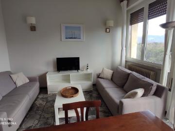 Rif. AV27 IT046033C212KJFXXZ Viareggio traversa viale a mare appartamento grande per affitto estivo luglio