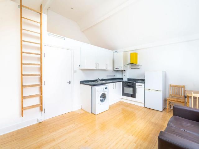 Riggindale Road, Streatham, London SW16, 1 bed flat to rent, £1,700 pcm | PrimeLocation