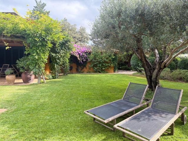 Importante: Todo propietario que no adquiera su residencia a. 302m² Navata