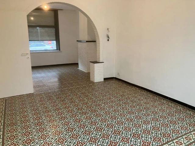 Rijwoning met 2 slaapkamers en achterliggende garage!