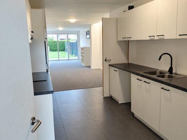 Rijwoning met 4 slaapkamers, berging en tuin in Moorslede