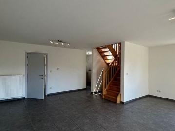 Rijwoning te huur in Maaseik voor € 1.250 met 3 slaapkamers