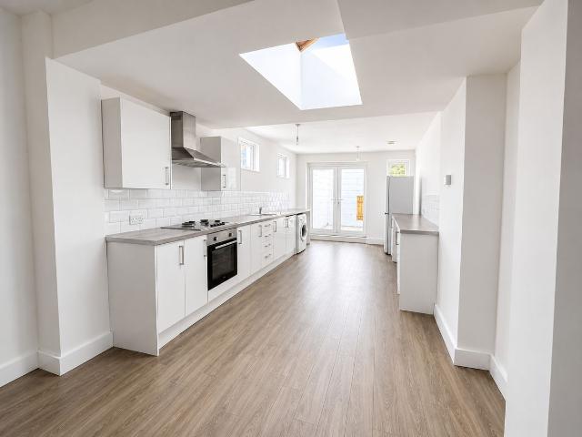 Riley Road Brighton BN2, 5 bed terraced house to rent, £2,750 pcm | PrimeLocation