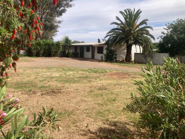 Ripe For Renovation On One Acre