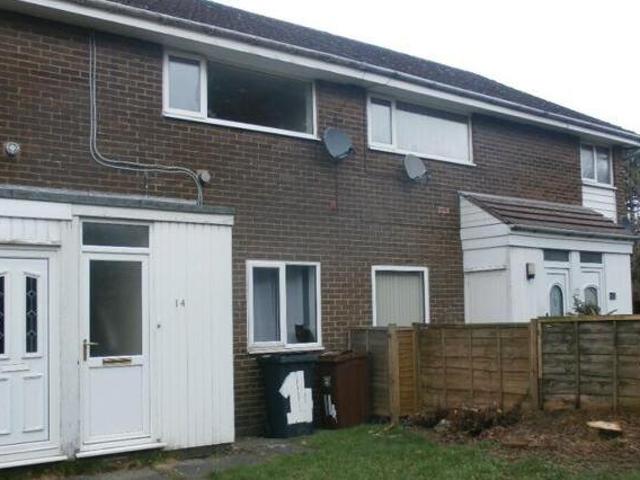 Ripon Gardens, Buxton, 2 Bedroom Maisonette