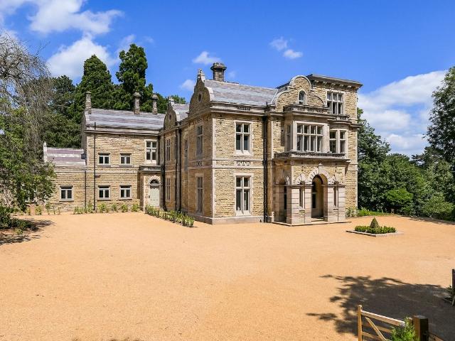 Ripon HG4, 2 bed flat to rent, £1,350 pcm | PrimeLocation