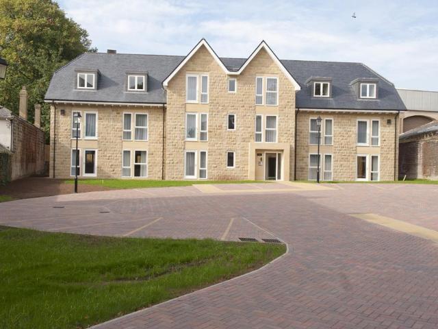 Ripon Road, Harrogate, North. 2 bed flat to rent £1,250 pcm £288 pw