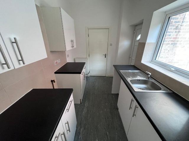 Ripon Street, Gateshead, 4 NE8, 2 bed flat to rent, £595 pcm | PrimeLocation