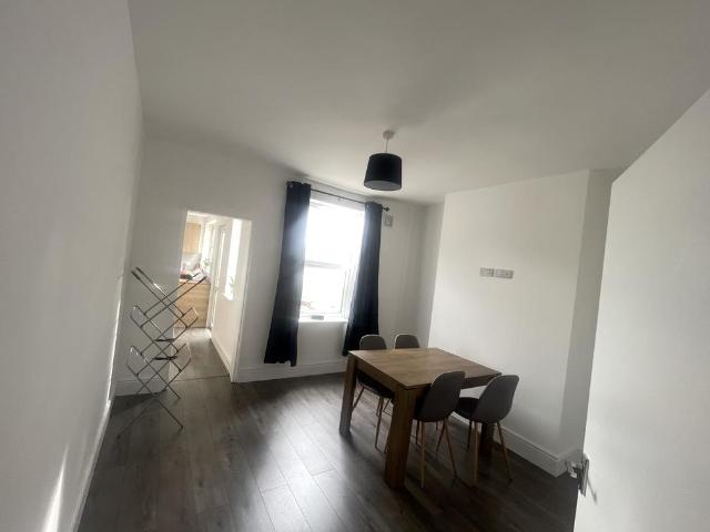 Ripon Street, LINCOLN, LN5 Flat to rent £425 pcm £98 pw