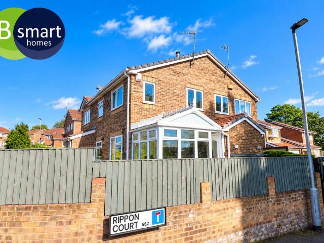Rippon Court, Rotherham S62 2 bed townhouse to rent £750 pcm £173 pw