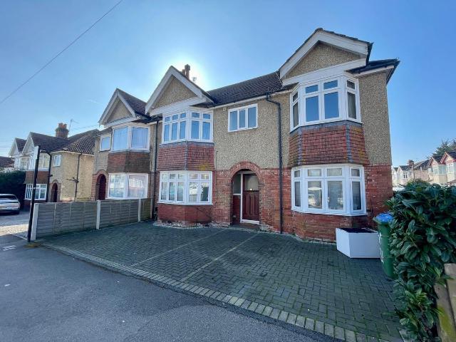 Ripstone Gardens, Southampton SO17, 4 bed flat to rent, £2,000 pcm | PrimeLocation