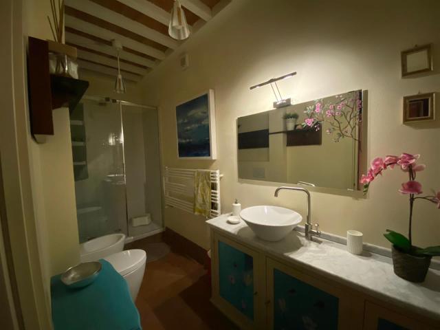 Ristrutturato appartamento in stile toscano nel centro di Pi. 120m² Pisa